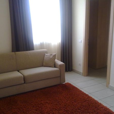 Residence Belmare Римини Екстериор снимка