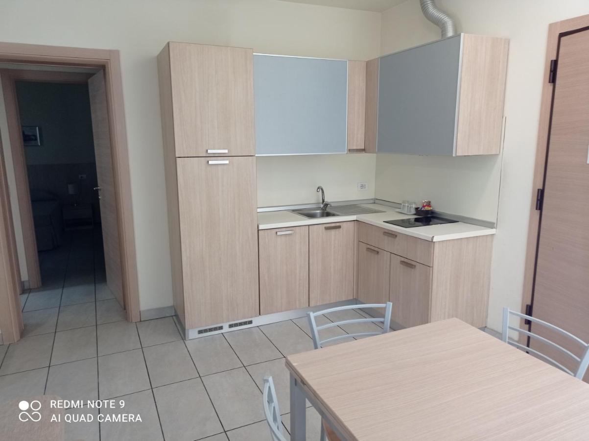 Residence Belmare Римини Екстериор снимка