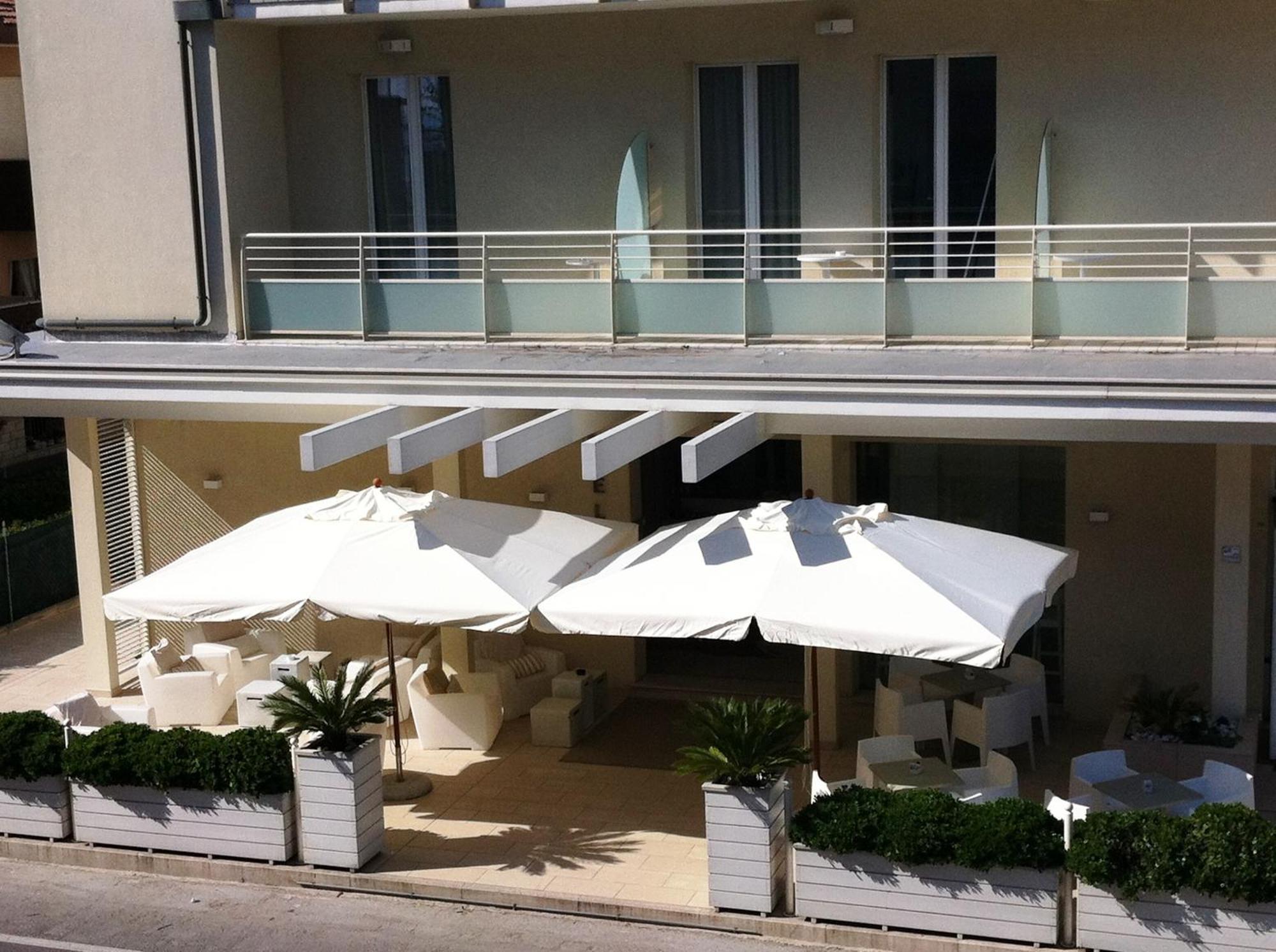 Residence Belmare Римини Екстериор снимка