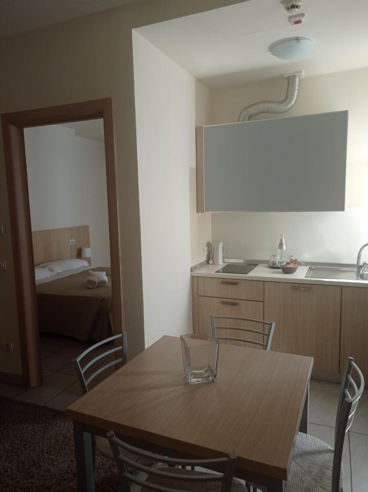 Residence Belmare Римини Екстериор снимка