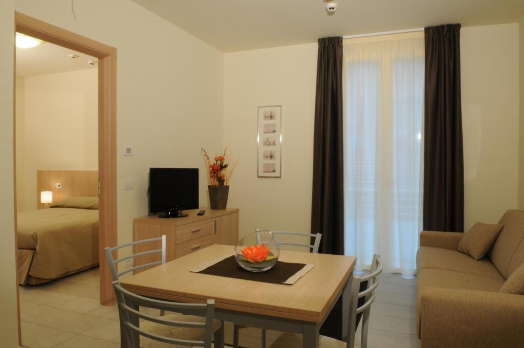 Residence Belmare Римини Стая снимка