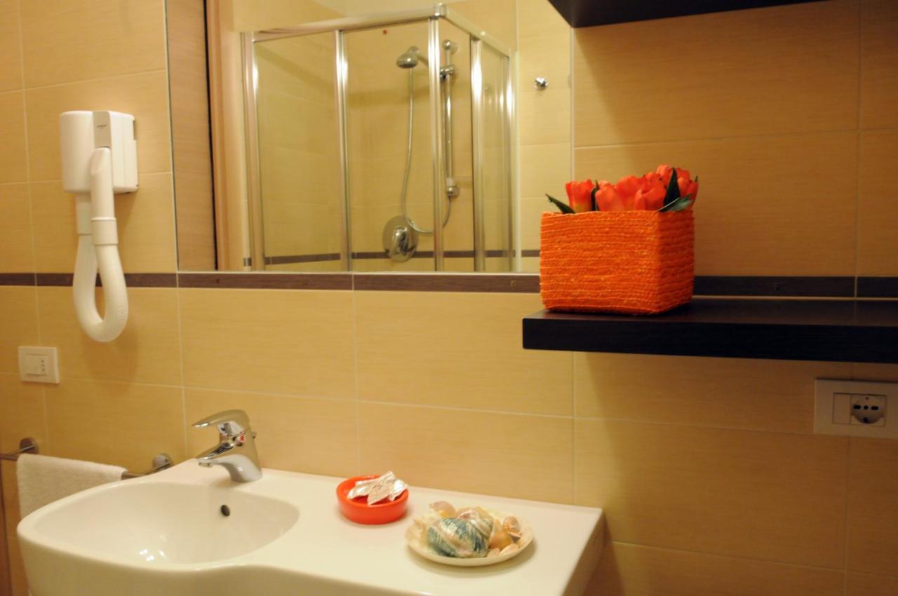 Residence Belmare Римини Стая снимка